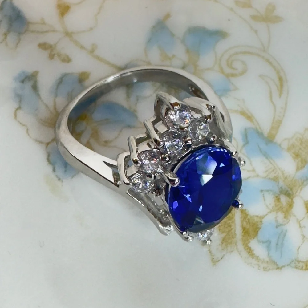 Vivid Blue Ceylon Sapphire Sterling Silver Ring (6.5)
